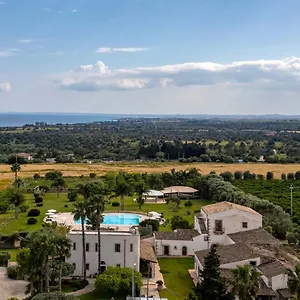 Casal Sikelio Aparthotel Cassibile